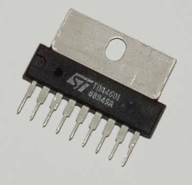 Dual rc-type timer mmultivibrator sip9