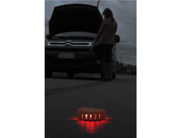 Lampe led de secours à socle aimanté
