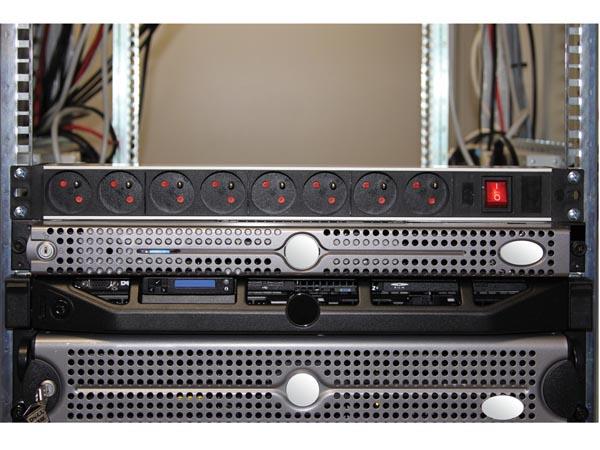 Phasak BNS 3518 Multiprise 8 prises pour rack 19 1U