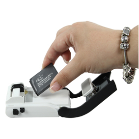 Chargeur universel batterie lion 3.6/ 3.7v pour appareil photo numérique et camescope