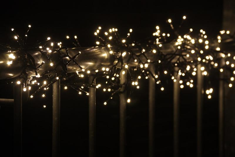 Guirlande à 600 leds  blanc chaud ip44 l=6m