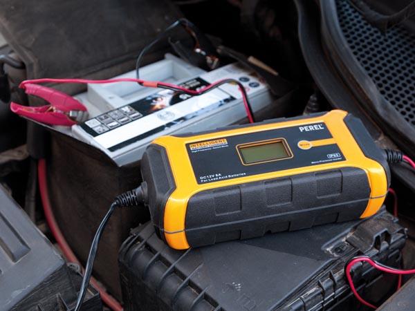 Chargeur intelligent pour batterie àu plomb - 12 vdc - 8 a