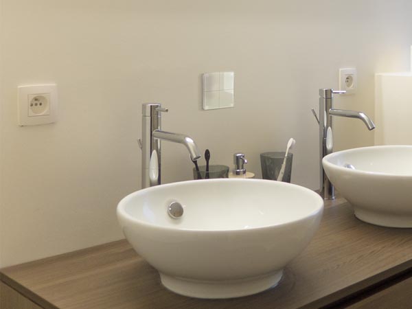Module de commande en finition verre avec touches tactiles quadruples, blanc